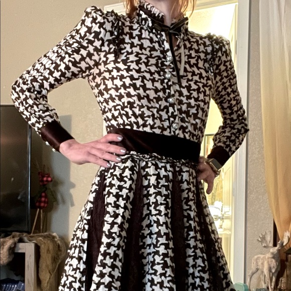 Chloe Dresses & Skirts - Chloé Button Top Lace Dress